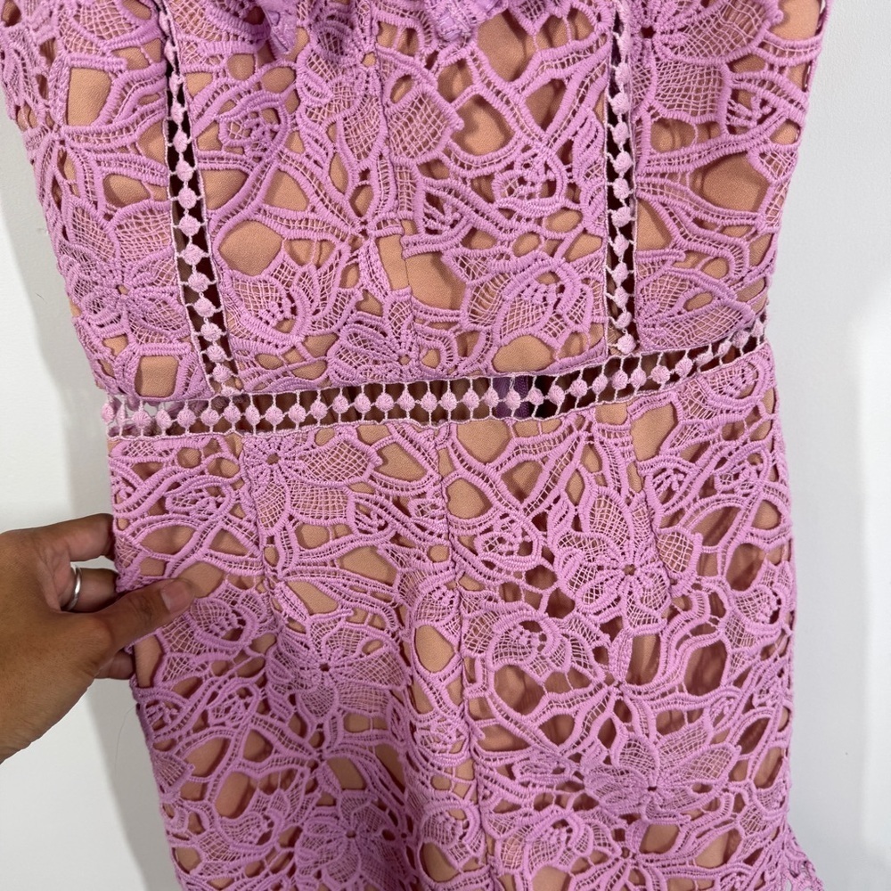 Adelyn Rae Sleeveless Floral Crochet Overlay Nude Lining Lavender Lace Romper XS - Picture 7 of 14